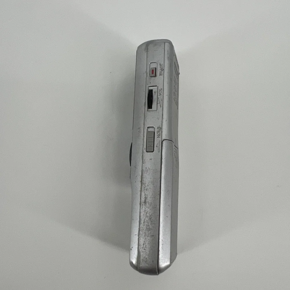 Sony IC Recorder ICD-B600 Handheld Portable Voice Recorder Silver Tested Works